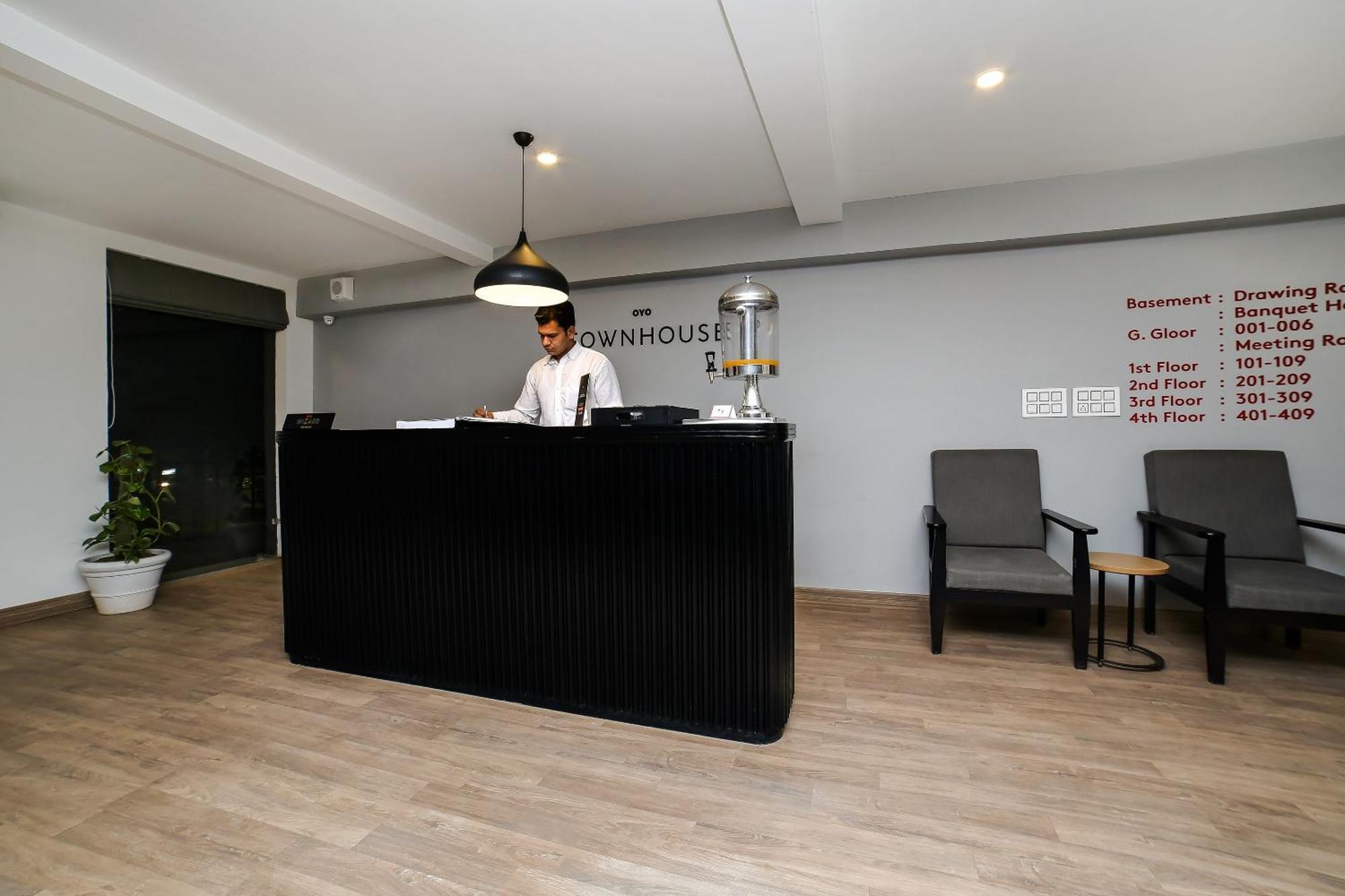 فندق Townhouse Sohna Road 2 غورغاون المظهر الخارجي الصورة